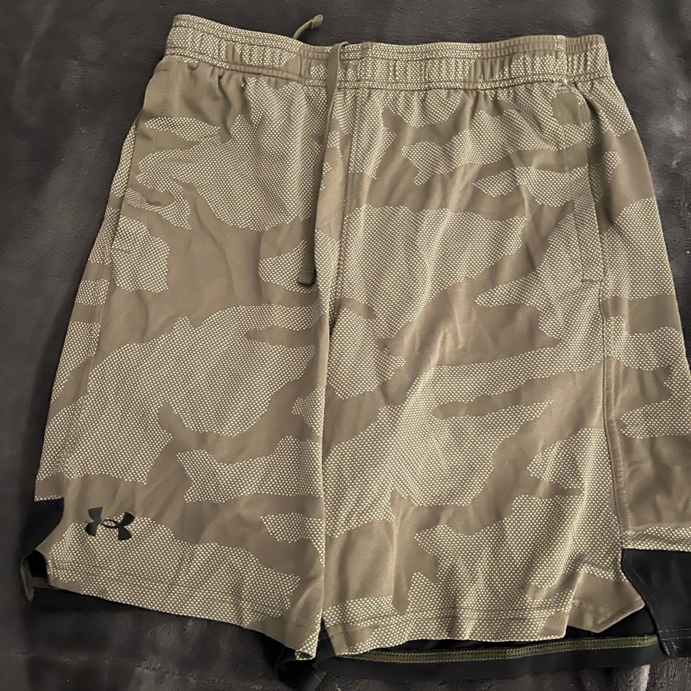 Camo boys/men’s athletic shorts
